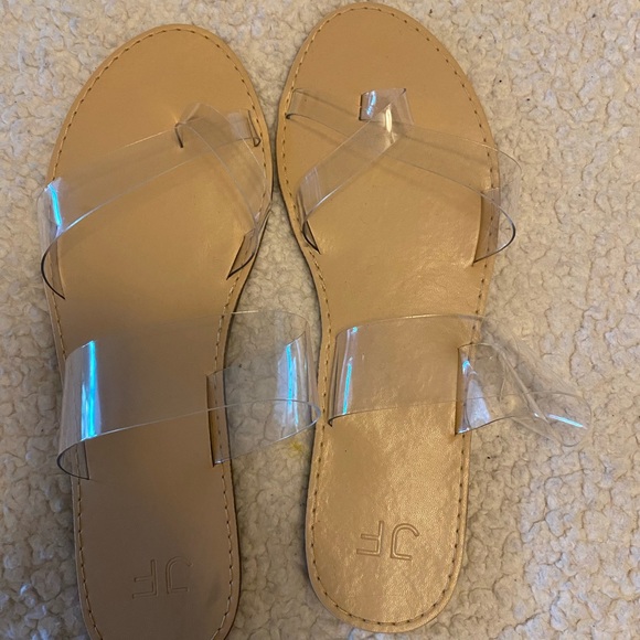 Transparent sandals! - Picture 3 of 5